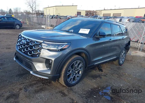 2025 Ford Explorer Platinum z USA, uszkodzony, nr VIN 1FMWK8HC1SGC74184